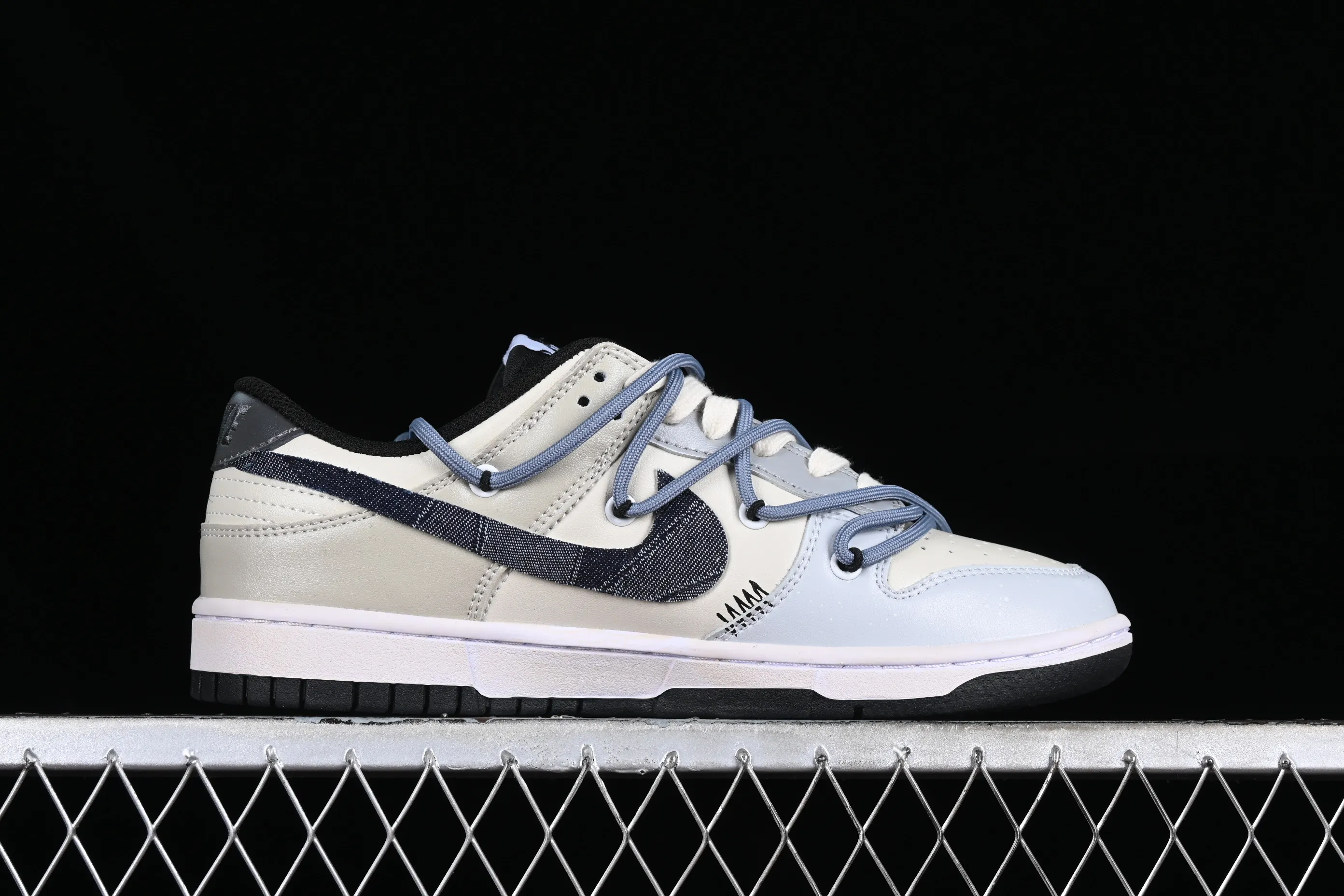 All Categories Nk SB Dunk Series Nk SB Dunk Low Low-top sneakers Nk Dunk Low Panda Prank Romantic Qiqiao Ocean after the rain SB strap low-top casual sneakers FD1232-001